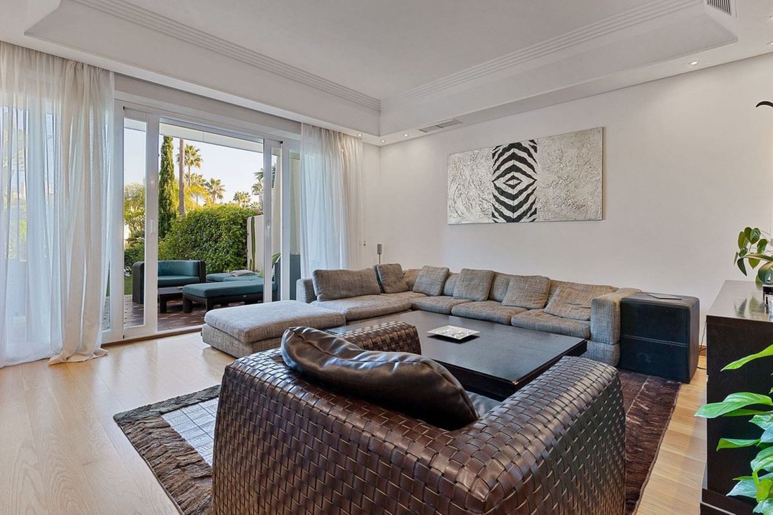 Townhouse in Cancelada, Estepona, Andalusia 4 - 14690435