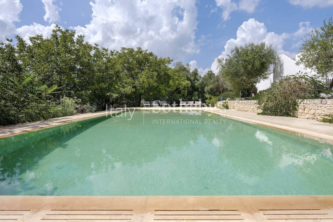 Casa en Ceglie Messapica, Apulia, Italia 2 - 14691087