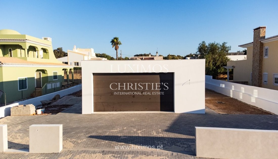 3 Bedroom Villa With Pool, Monte Canelas, Portimão, In Portimão