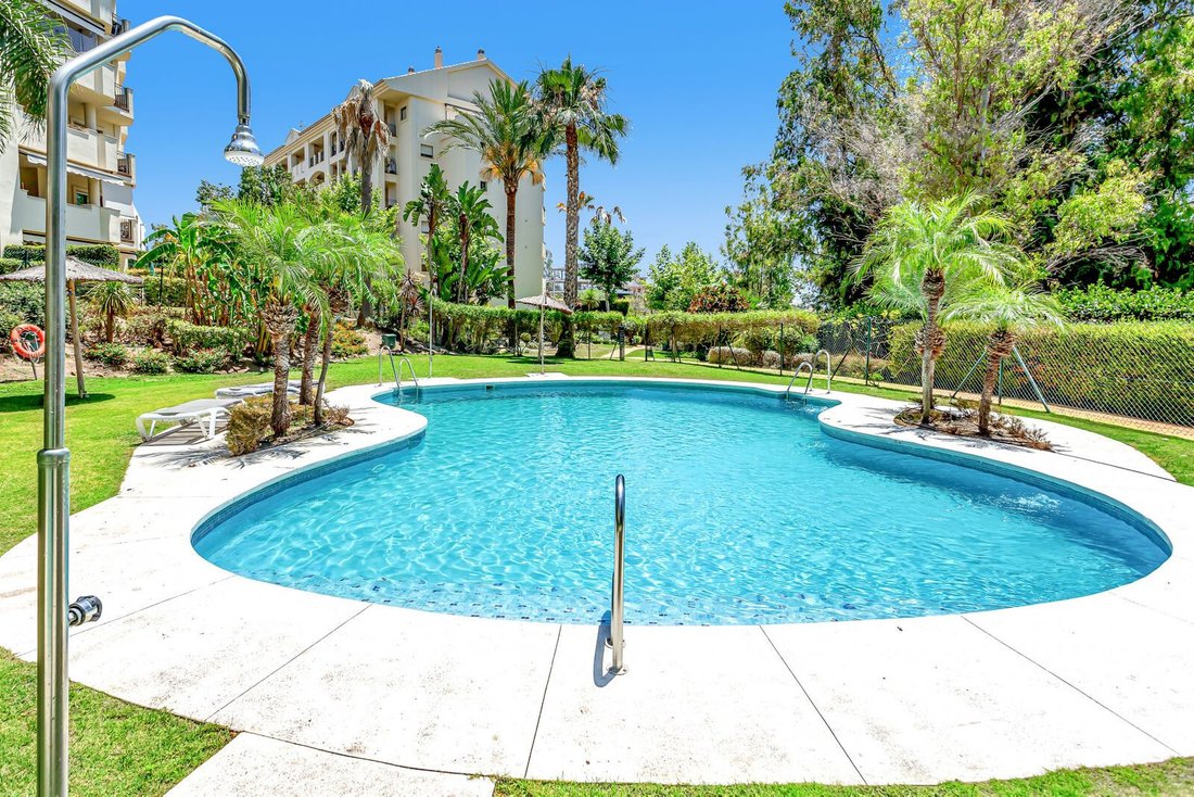 Penthouse in Guadalmina Alta, San Pedro de Alcantara, Spain 1 - 14693152