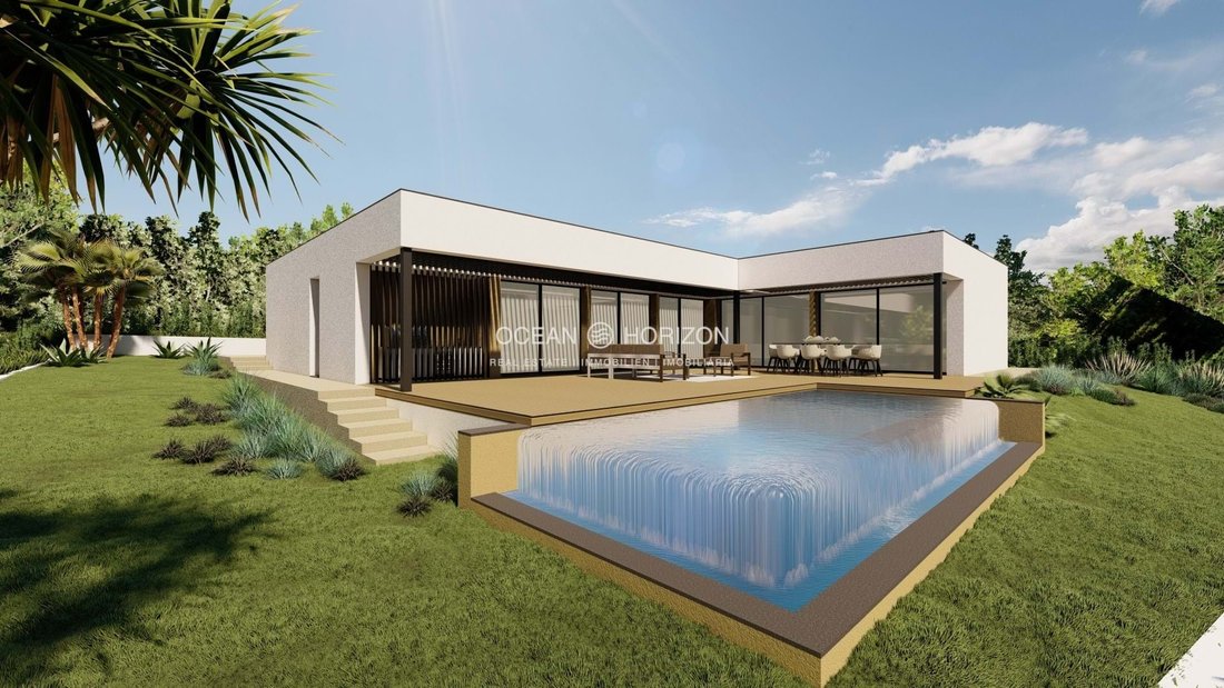 Villa in Mexilhoeira Grande, Algarve, Portugal 1 - 14685959