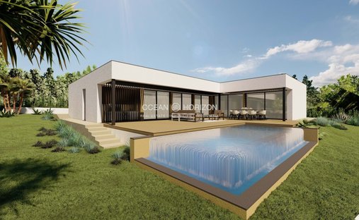 Villa in Mexilhoeira Grande, Algarve, Portugal 1
