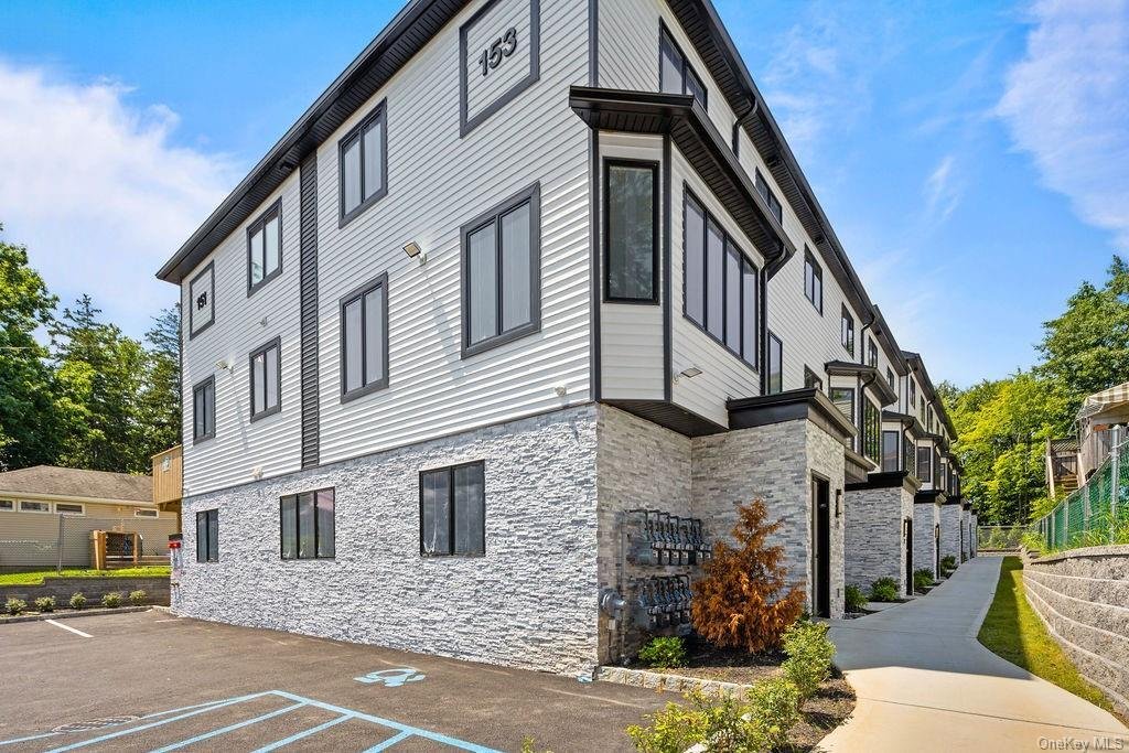 Residential Ramapo In Airmont, New York, United States For Sale (14687150)