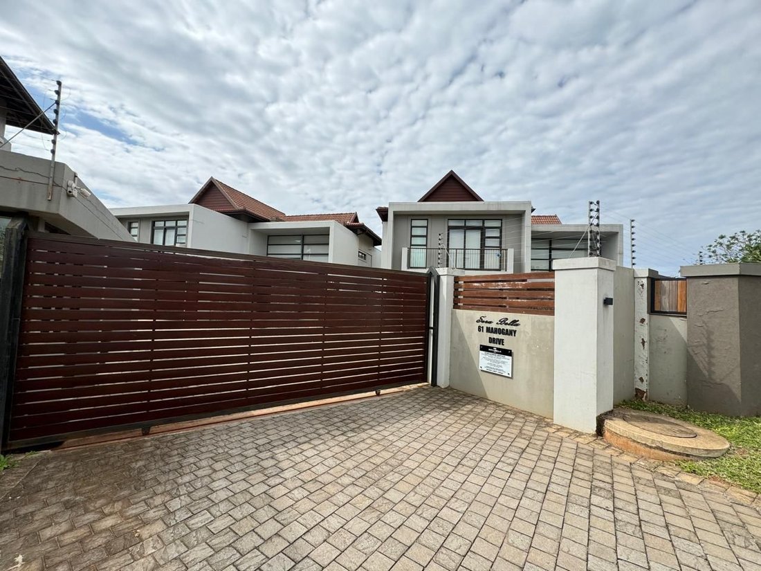 Estate in La Lucia, KwaZulu-Natal, South Africa 5 - 14687412