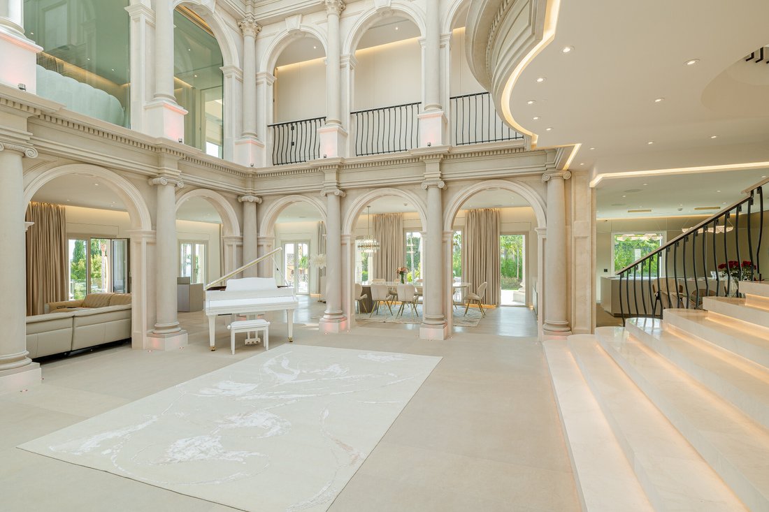 Villa in Marbella, Andalusia, Spain 5 - 14688960
