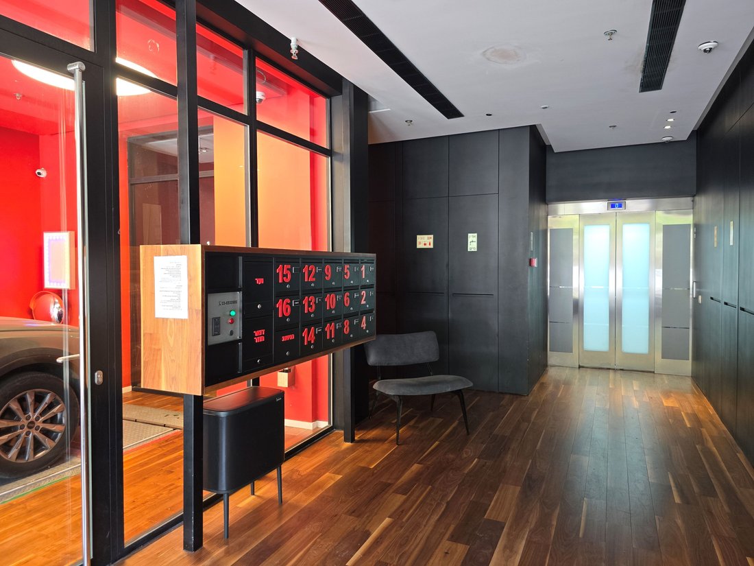 Apartment in Tel Aviv-Yafo, Tel Aviv District, Israel 2 - 14100867