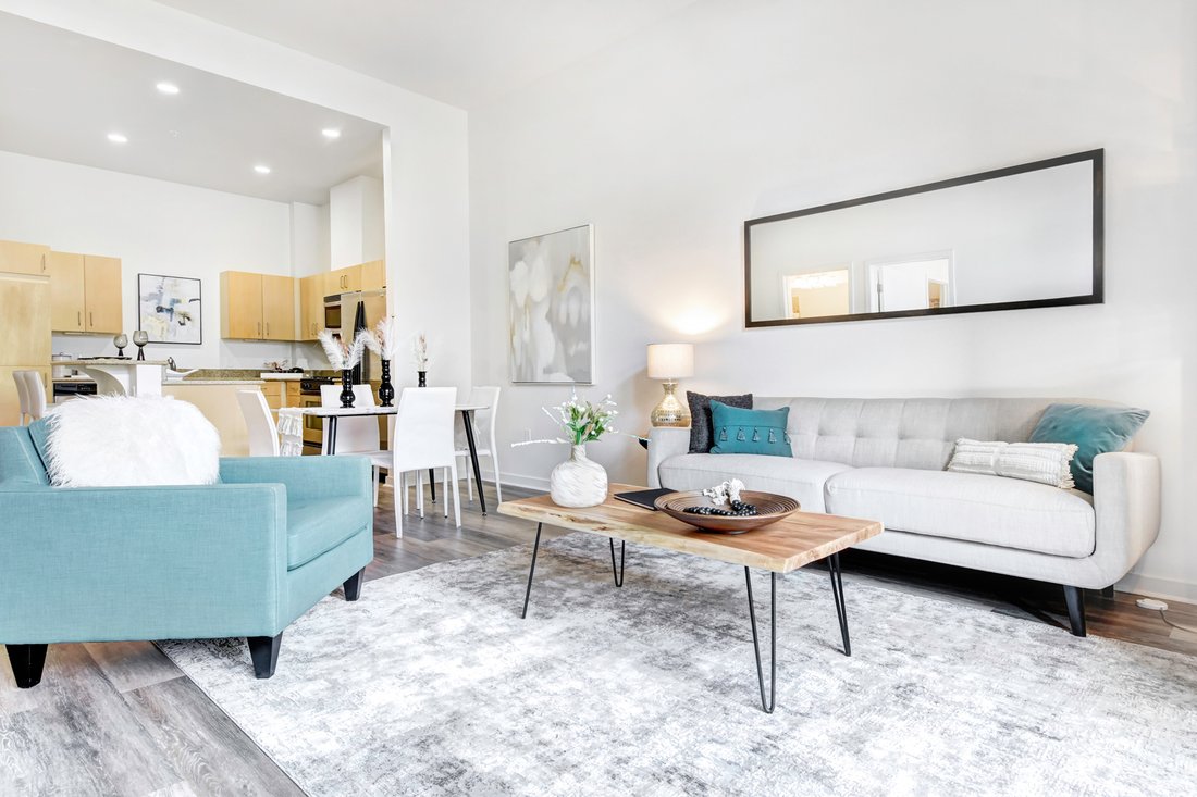 Beautifully Updated Peloton Condo In Boulder, Colorado, United States