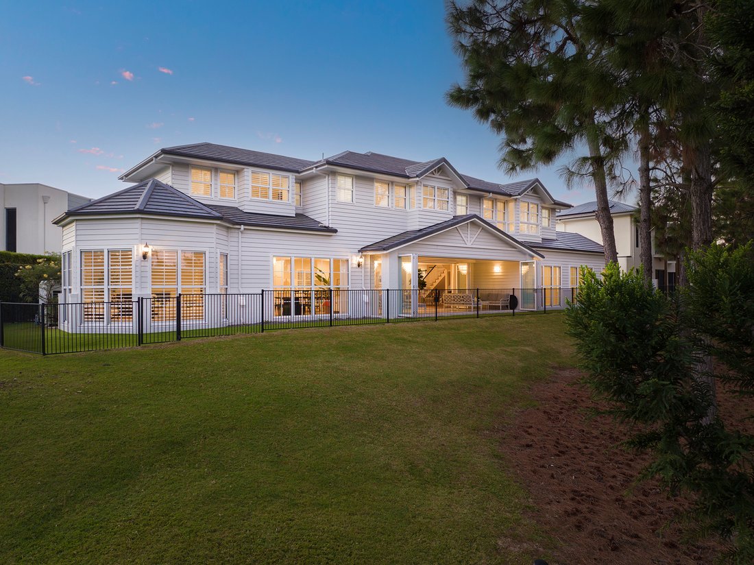 House in Hope Island, Queensland, Australia 5 - 14697601