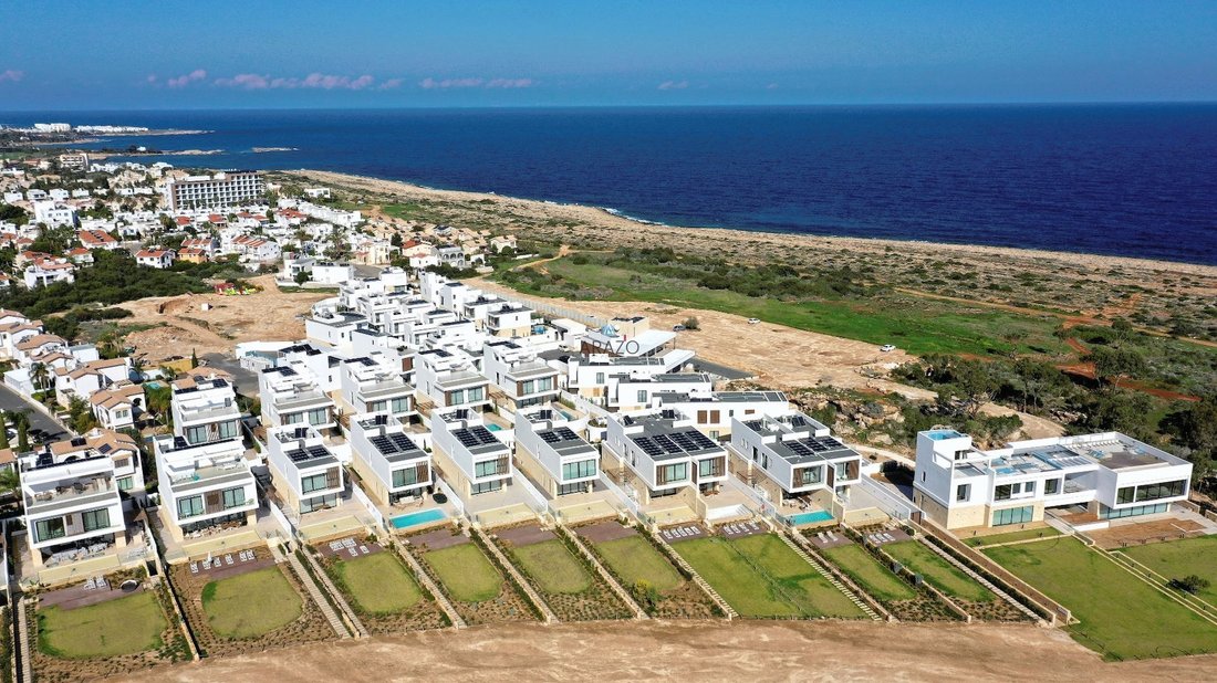 Villa in Protaras, Famagusta, Cyprus 1 - 14526687