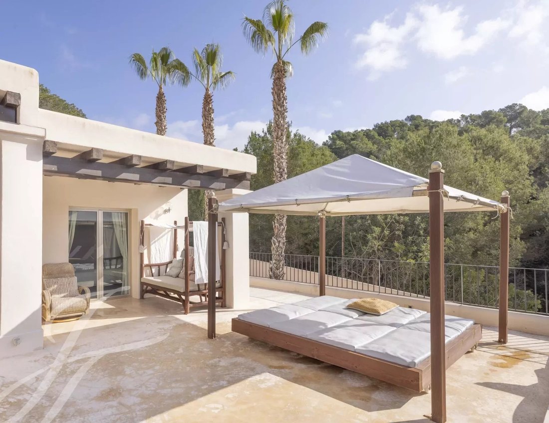 Villa in Cala Llonga, Ibiza, Santa Eularia des Riu, Balearic Islands 4 - 14694668
