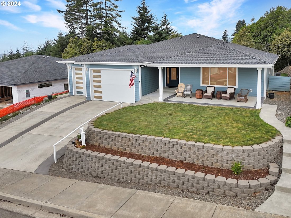 House in Brookings, Oregon, United States 3 - 14694388