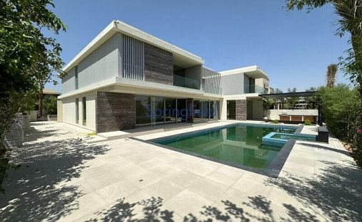 Villa in Dubai, Dubai, United Arab Emirates 1