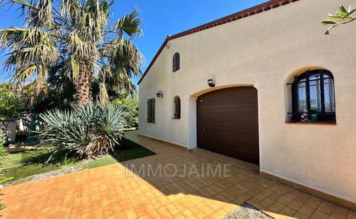 Villa in Zone Plage, Saint-Cyprien, France 1