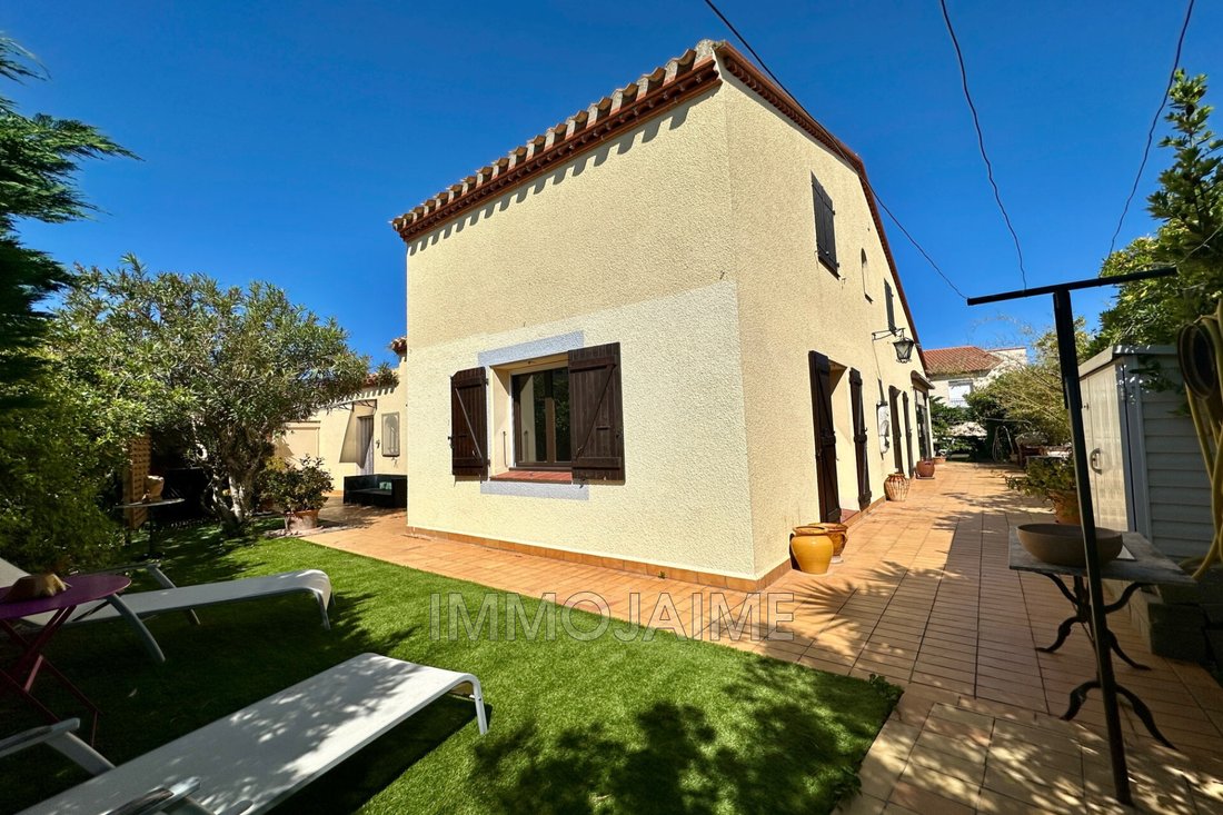 Villa in Zone Plage, Saint-Cyprien, France 3 - 14694602