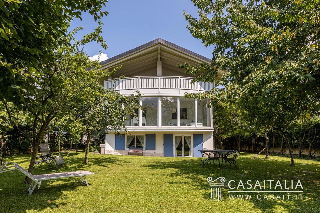 Villa in Caldonazzo, Trentino – Alto Adige/Südtirol, Italy 1 - 14698385