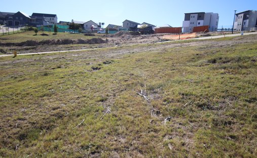 Land in Mont Fleur Mountain Estate, Western Cape, South Africa 1