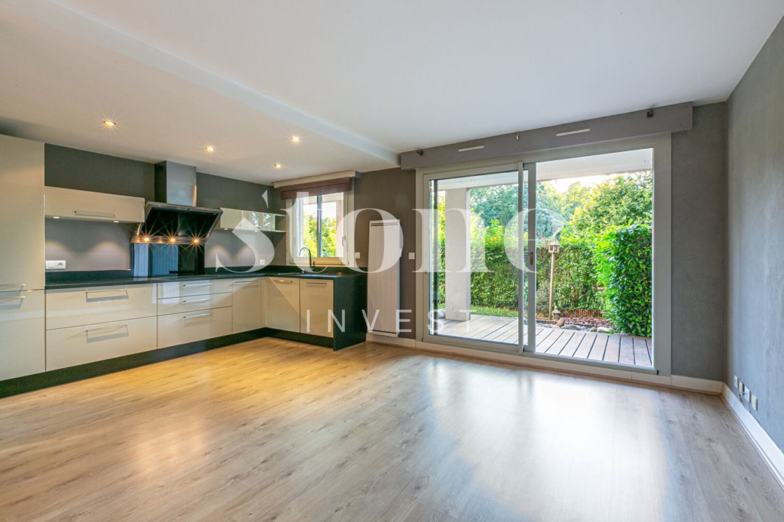 Apartment In Annecy, France For Sale (14702425)