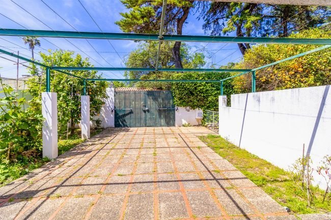 House in Belas, Lisbon, Portugal 2 - 14698988