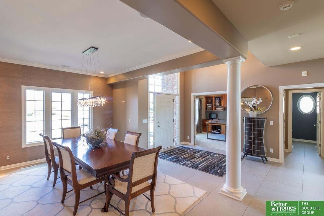 4 Bedrooms Single Family Detached In Omaha, Nebraska, United States For