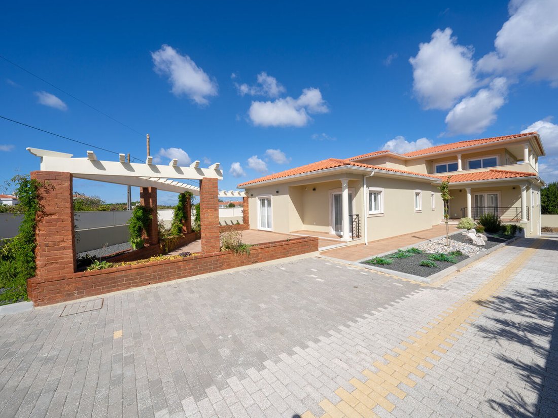 House in Marinha Grande, Leiria District, Portugal 1 - 14701719