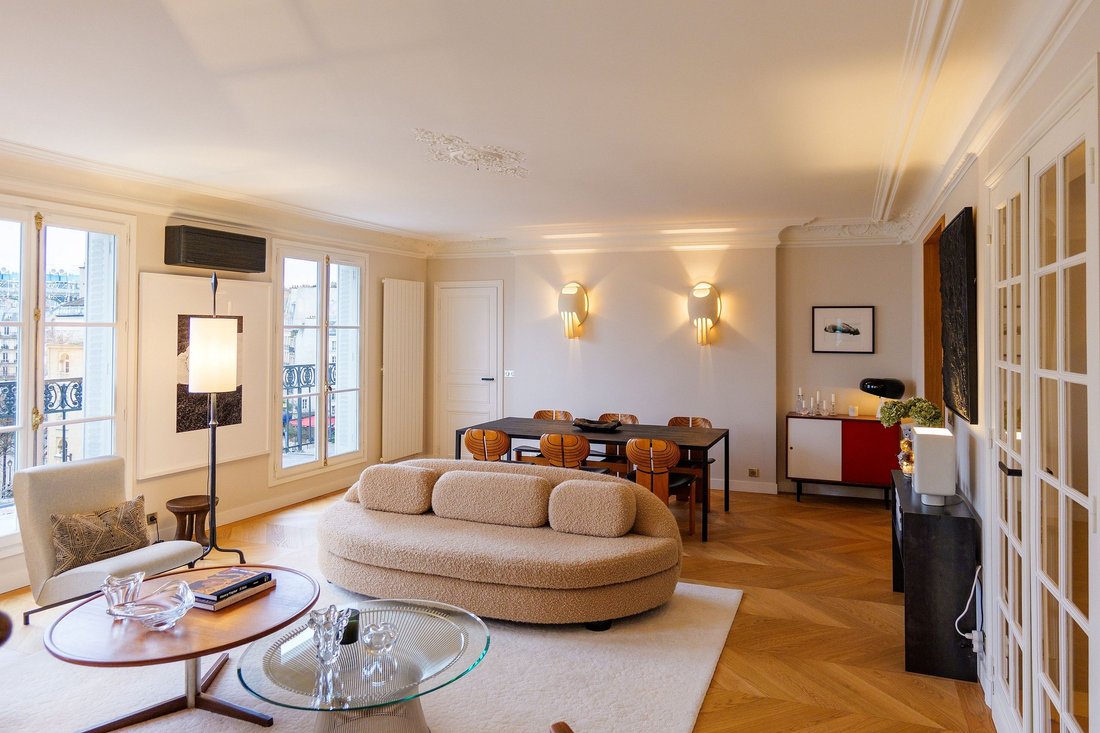 Apartment in Les Halles, Paris 1er Arrondissement, Paris 3 - 14705589