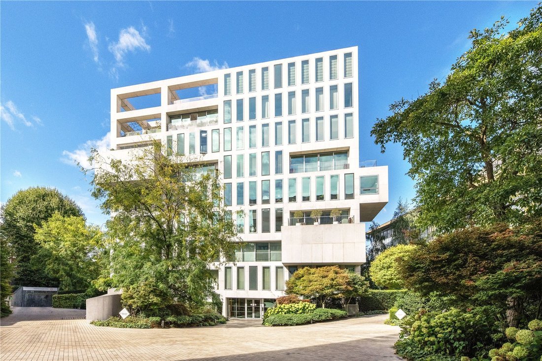 Apartment in Holland Park, Kensington And Chelsea, England 1 - 14699646