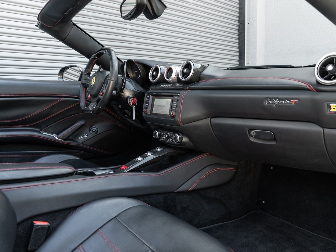 Cabriolet in Naples, FL 2 - 14674846