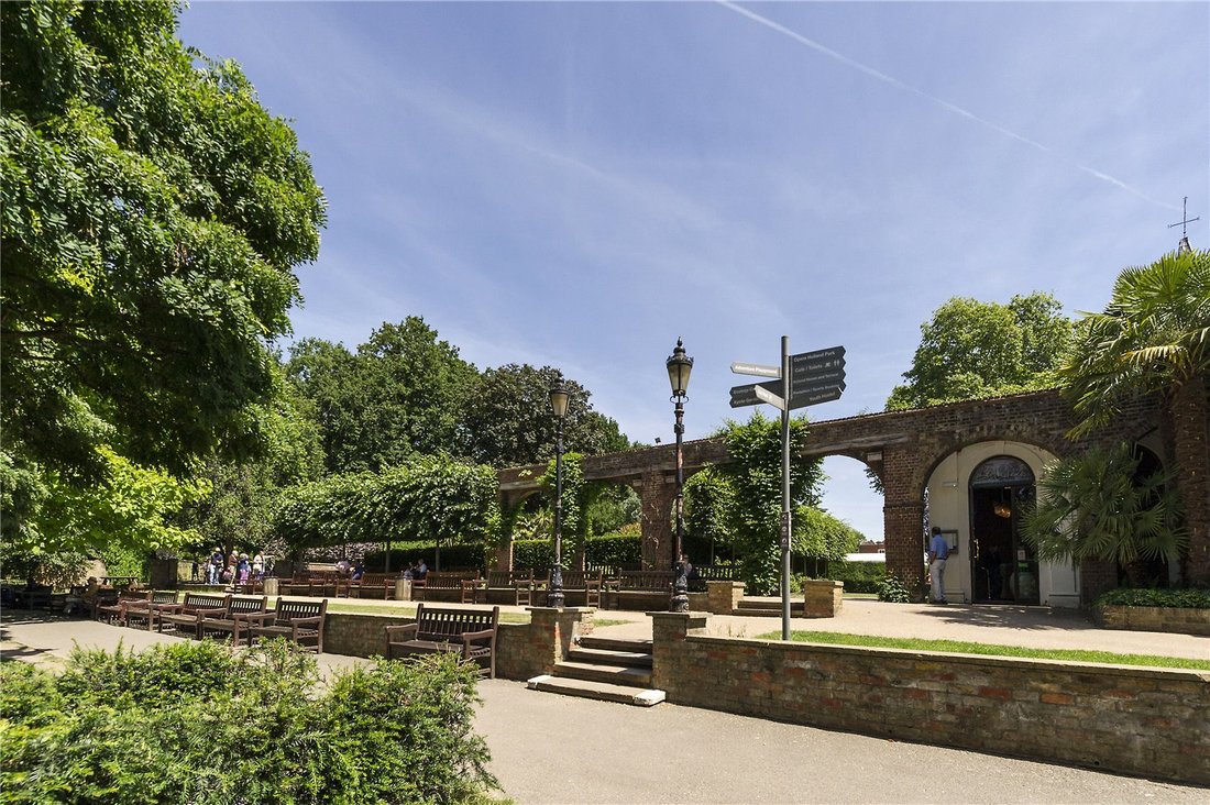 Apartment in Holland Park, Kensington And Chelsea, England 4 - 14699646