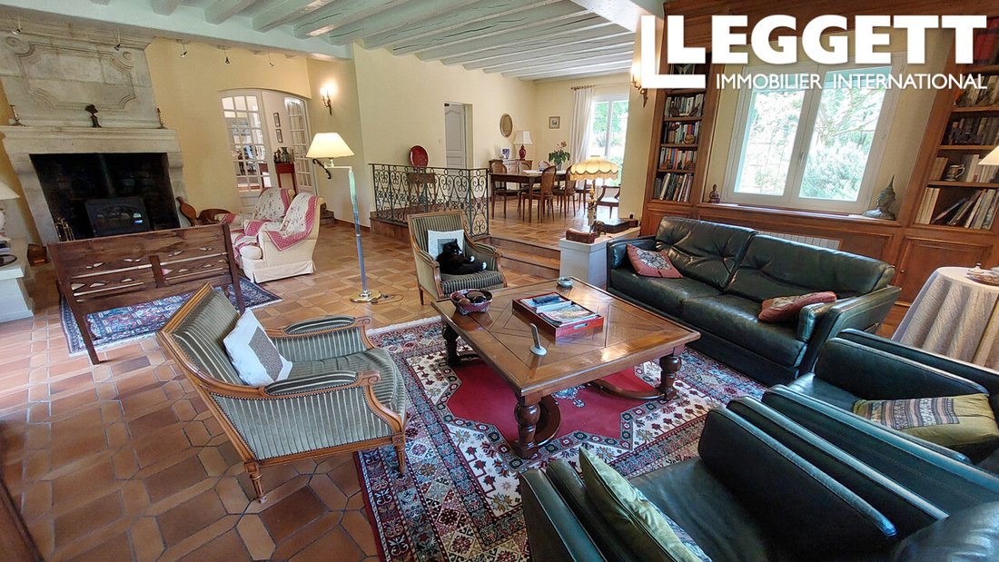 Villa in Dirac, Nouvelle-Aquitaine, France 3 - 14329977
