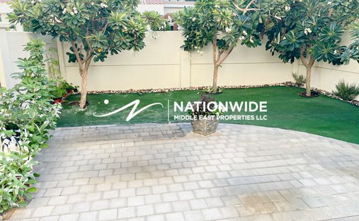 Villa in Abu Dhabi, Abu Dhabi, United Arab Emirates 1
