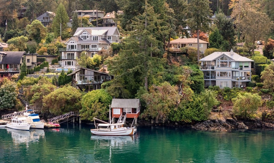 Private Waterfront Property In Brentwood Bay, British Columbia, Canada