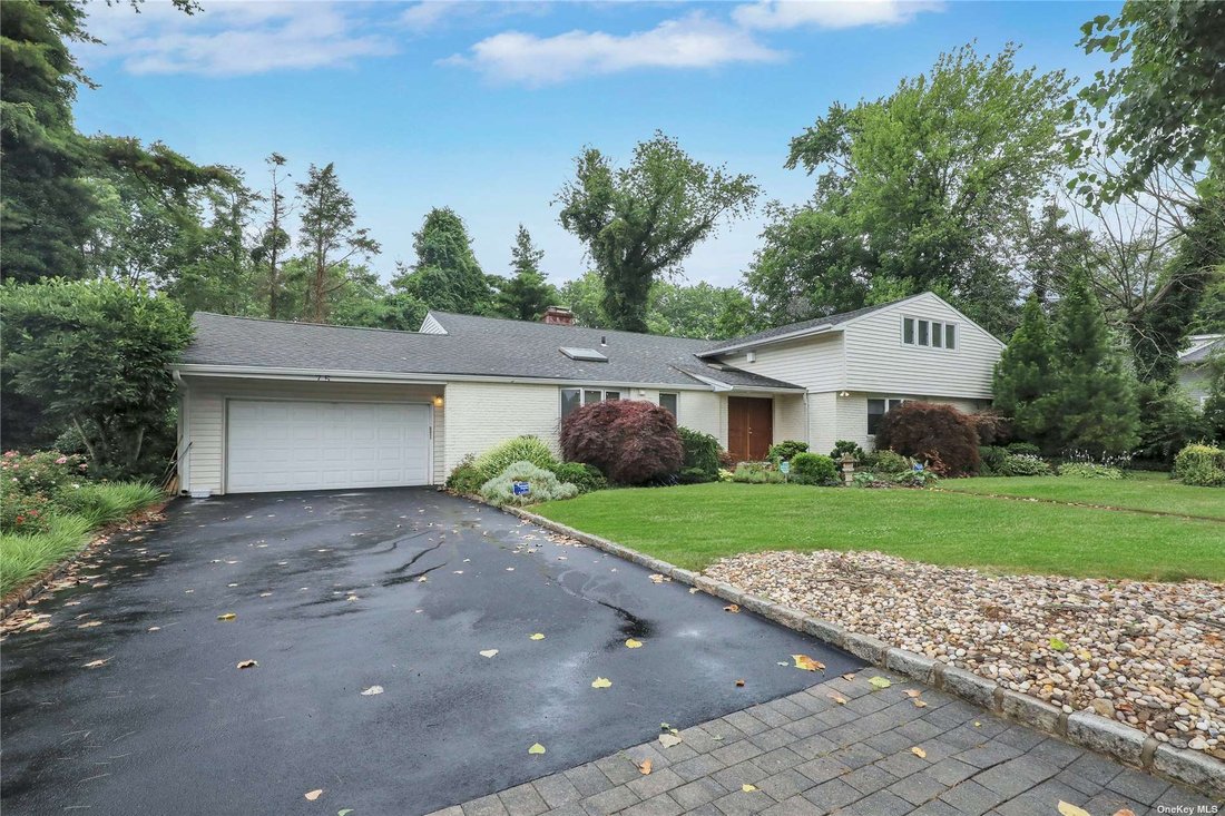 House Great Neck In Great Neck, New York, United States For Rent (14705445)