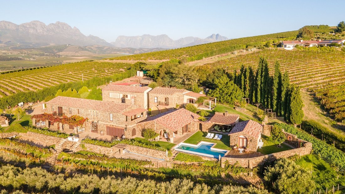 Farm Ranch in Stellenbosch, Western Cape, South Africa 1 - 14701062