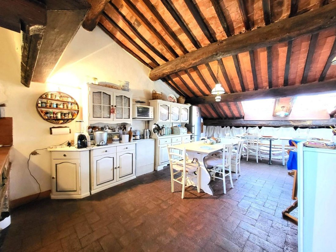 Penthouse in Historic Center, Lucca, Tuscany 4 - 14704235