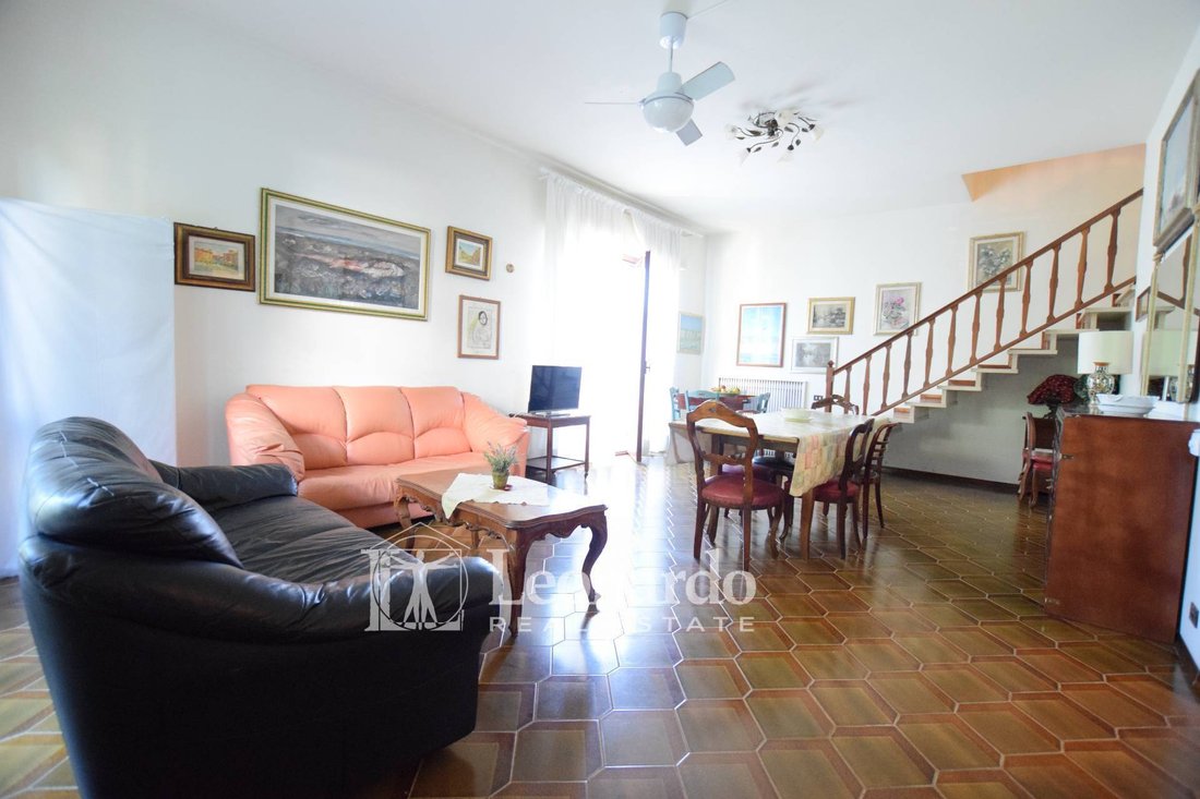 , Villa For Sale In Camaiore, Lido Di Camaiore In Camaiore, Tuscany