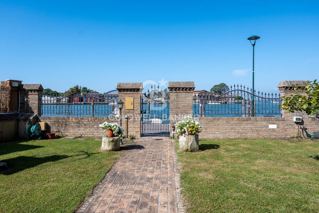 Villa in San Donato, Veneto, Italy 1 - 14701751
