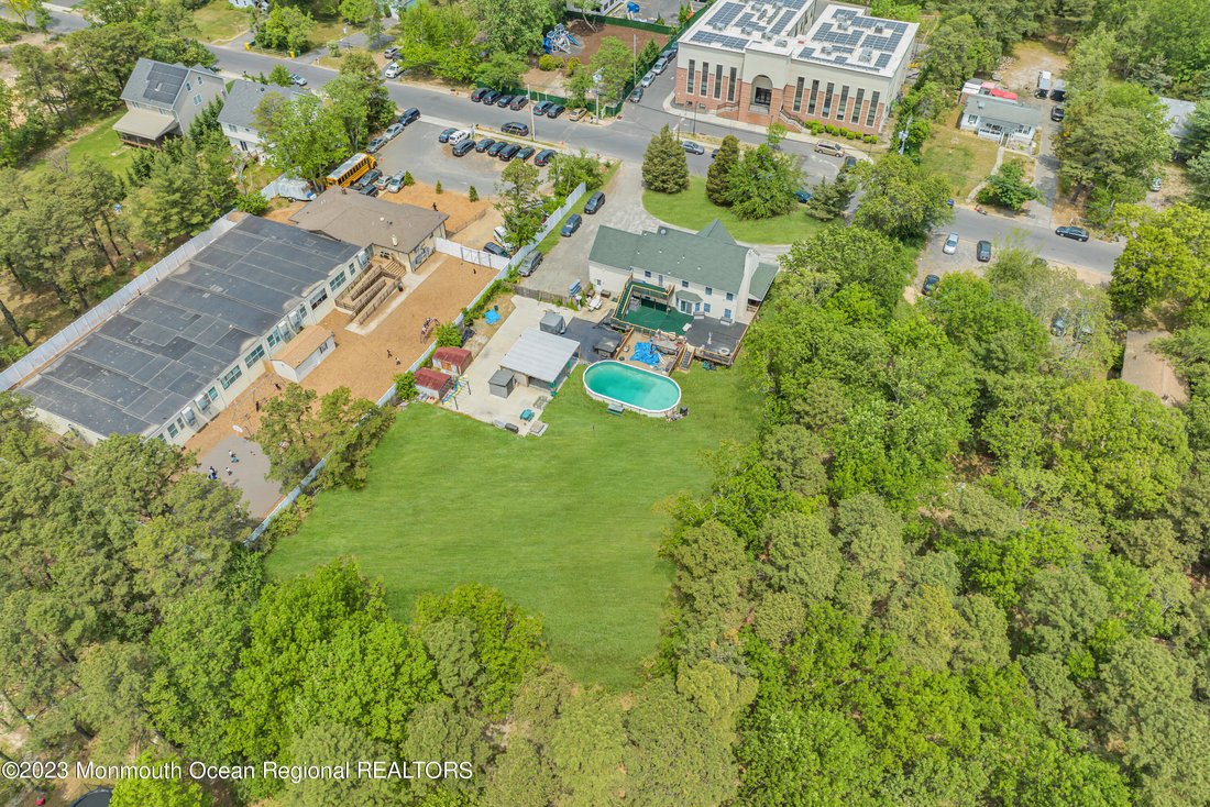House in Lakewood Township, New Jersey, United States 3 - 14704204