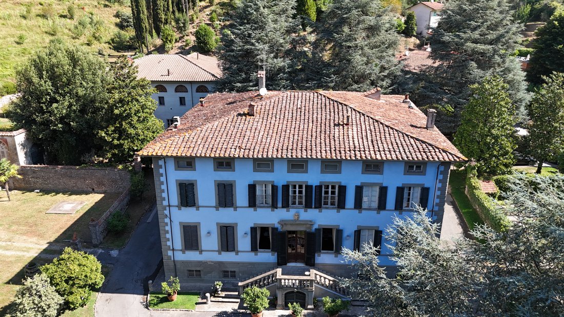 Villa in Camaiore, Tuscany, Italy 2 - 14706189