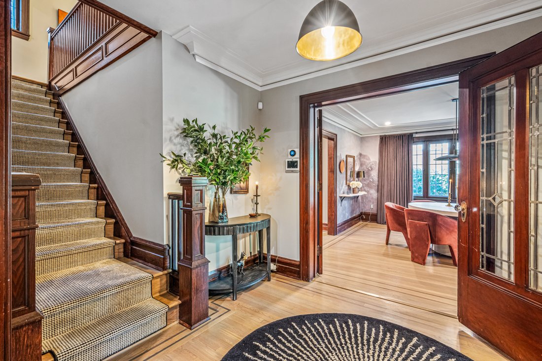 255 Greenway North,Queens, Ny, 11375 In New York, New York, United