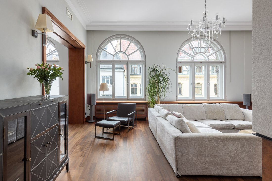 Sophisticated And Elegant Apartment In The Heart Of Riga In Art In Riga