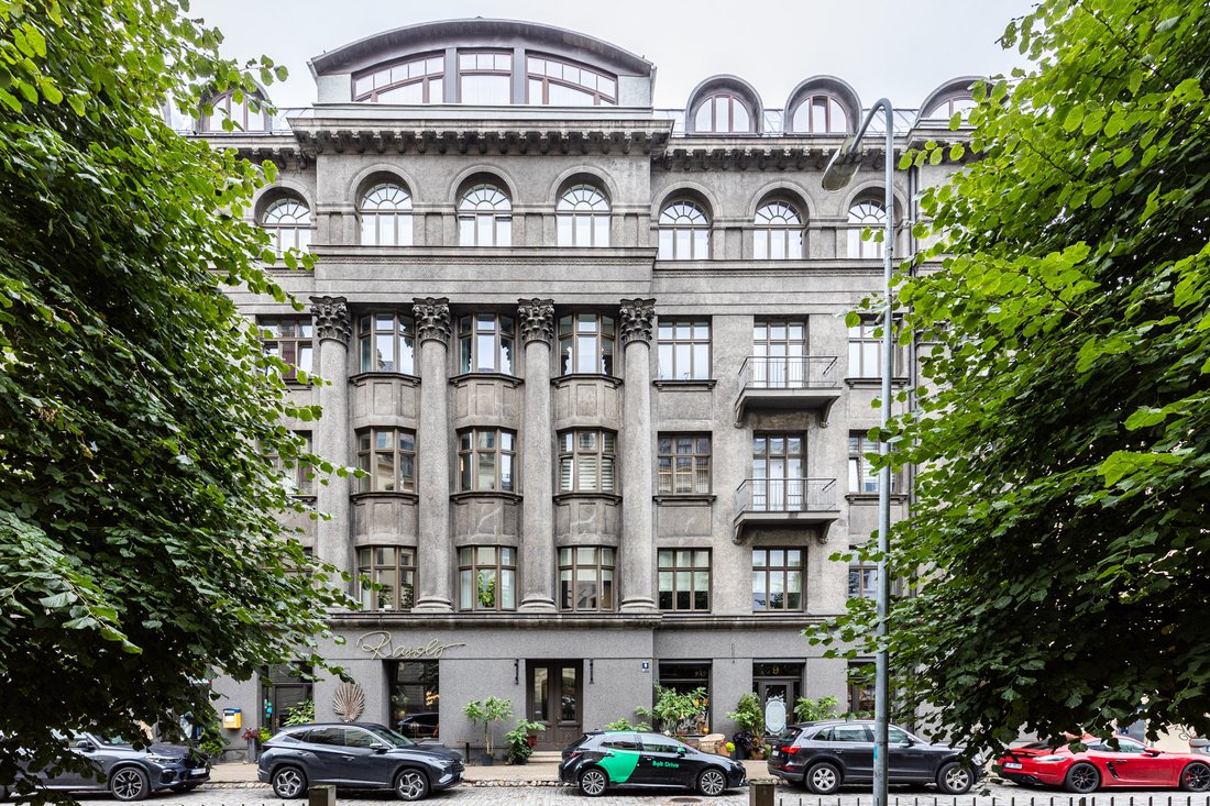 Sophisticated And Elegant Apartment In The Heart Of Riga In Art In Riga