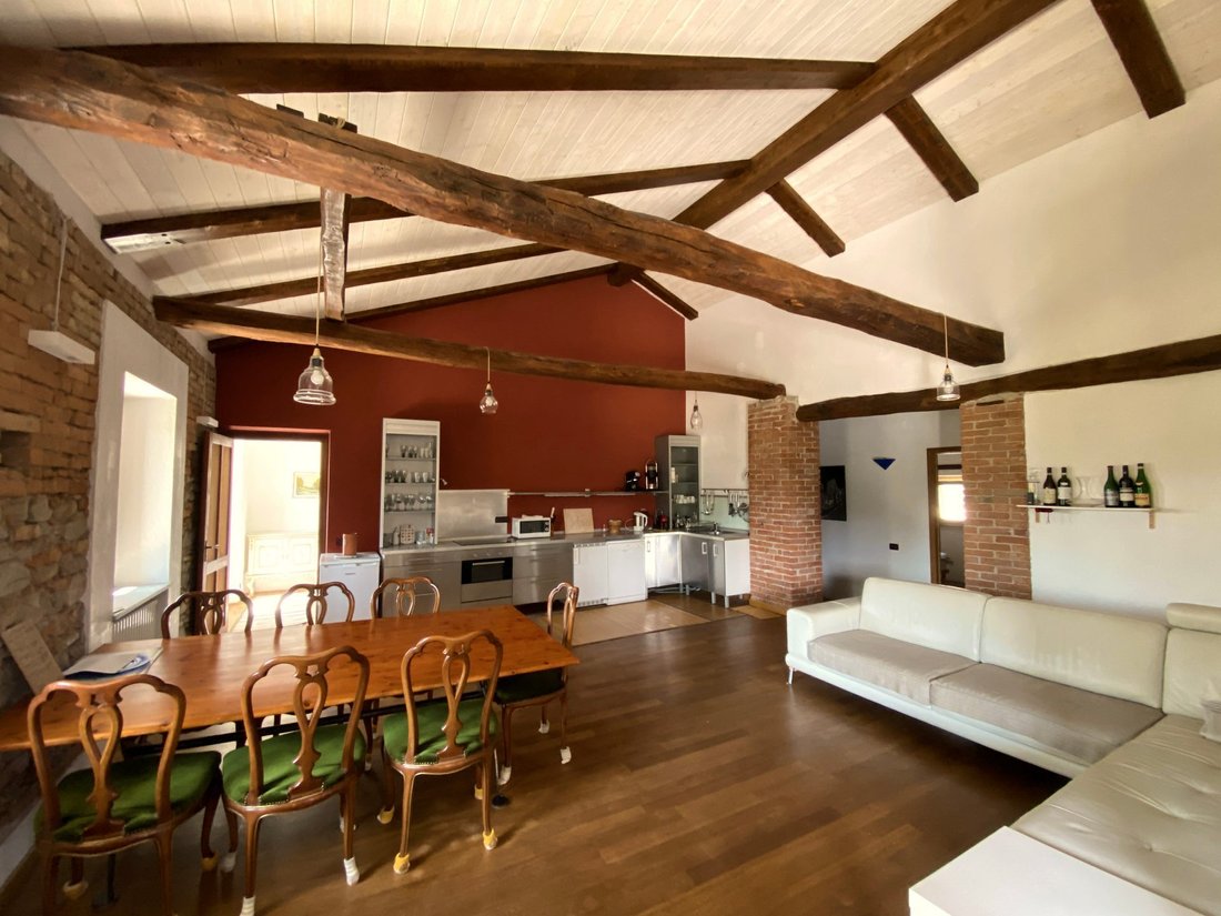Country House For Sale Close To Monforte In Monforte D'alba, Piedmont