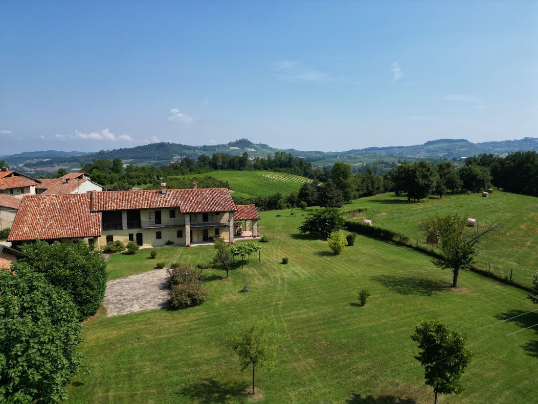 Maisons de campagne à Dogliani, Piémont, Italie 4 - 14706624