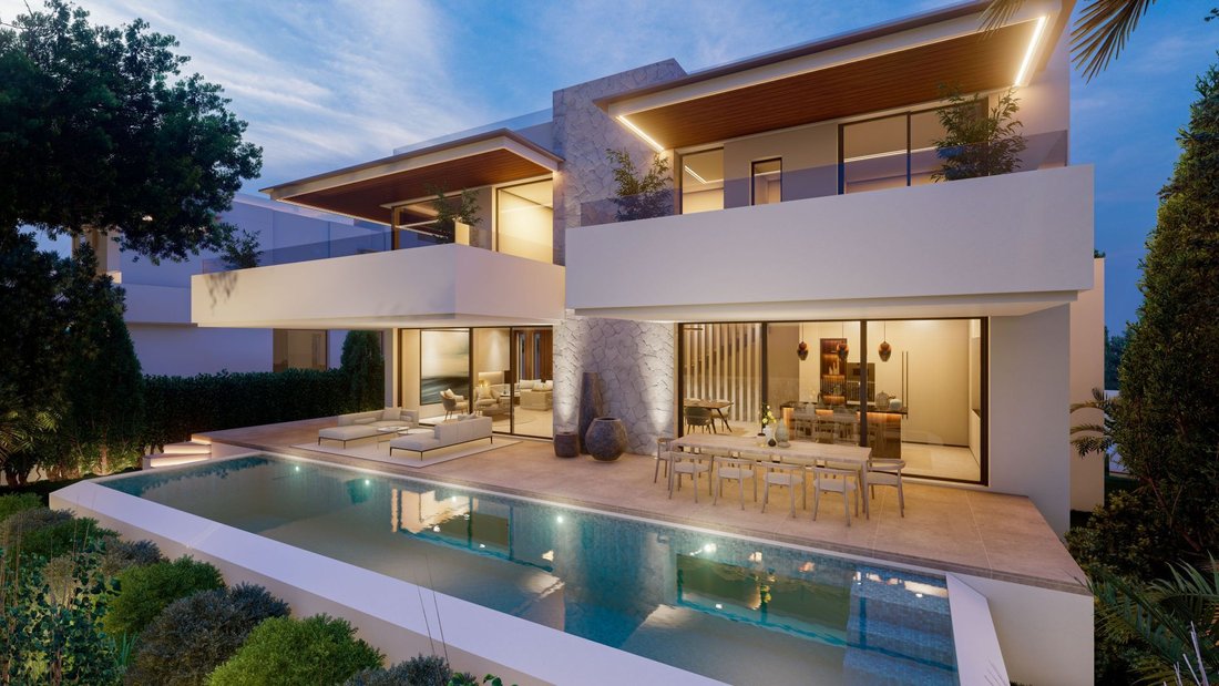 Villa in San Pedro de Alcantara, Andalusia, Spain 2 - 14707221