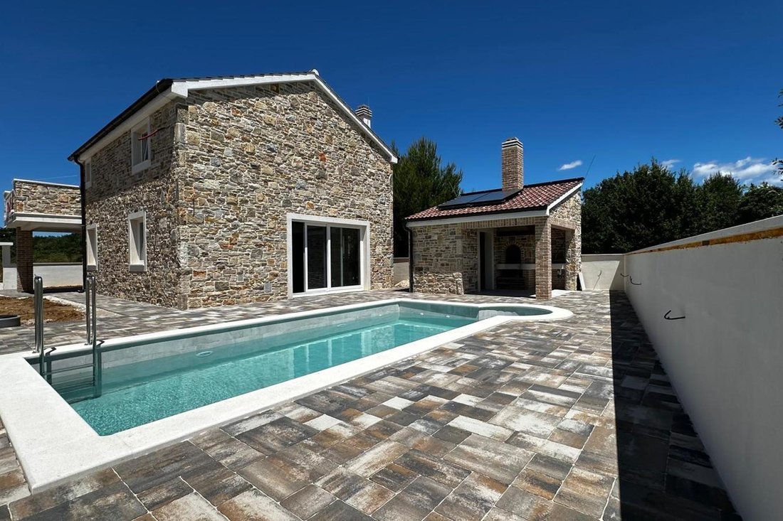Villa in Vrsi, Zadar County, Croatia 1 - 14708968