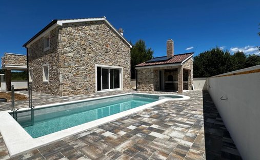 Villa in Vrsi, Zadar County, Croatia 1
