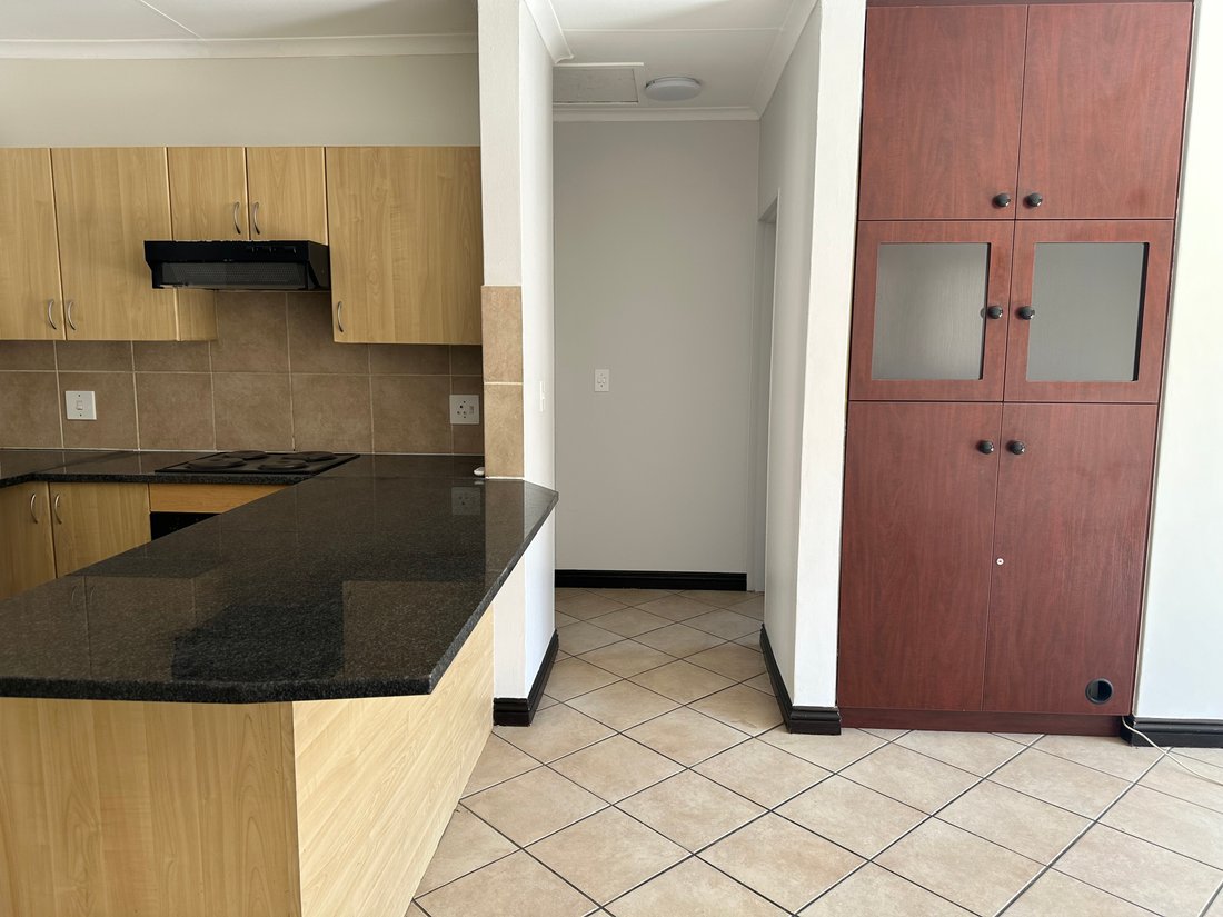 All Inclusive Pet Friendly 2 Bed 2 Bath In Sandton, Gauteng, South