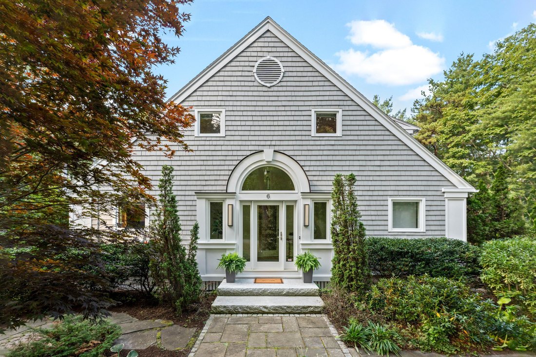 6 Rosewood Drive In Cape Elizabeth, Maine, United States For Sale