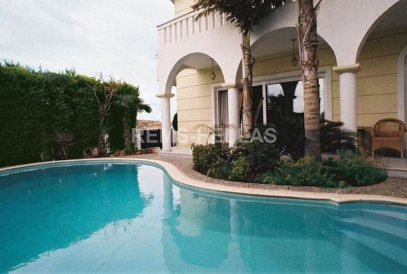 Alimos Pani House In Alimos, Decentralized Administration Of Attica