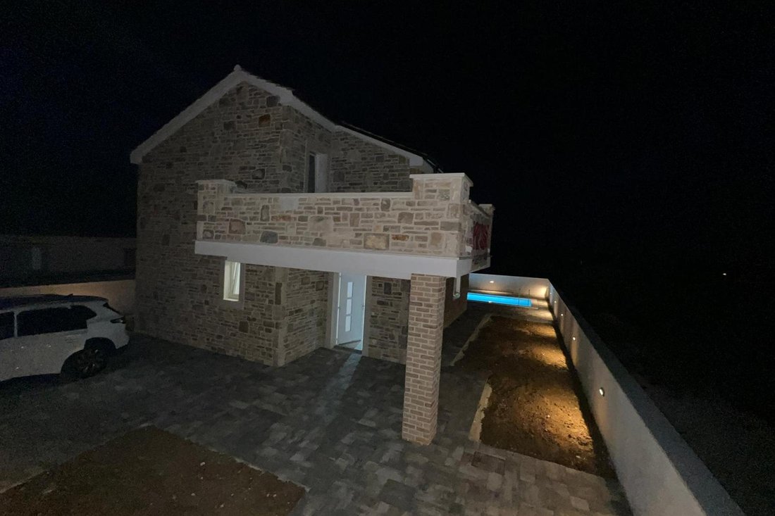 Villa in Vrsi, Zadar County, Croatia 4 - 14708968